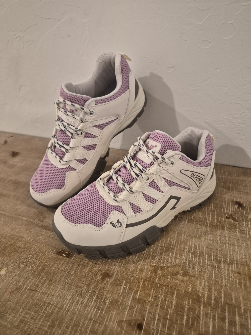 QiFeng Women's Mesh Trail Sneakers